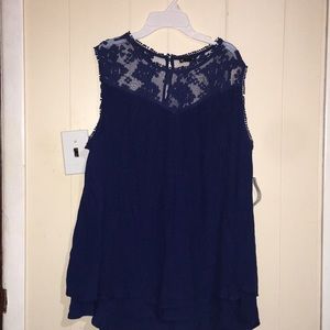 Women’s very cute top!! NWT!!